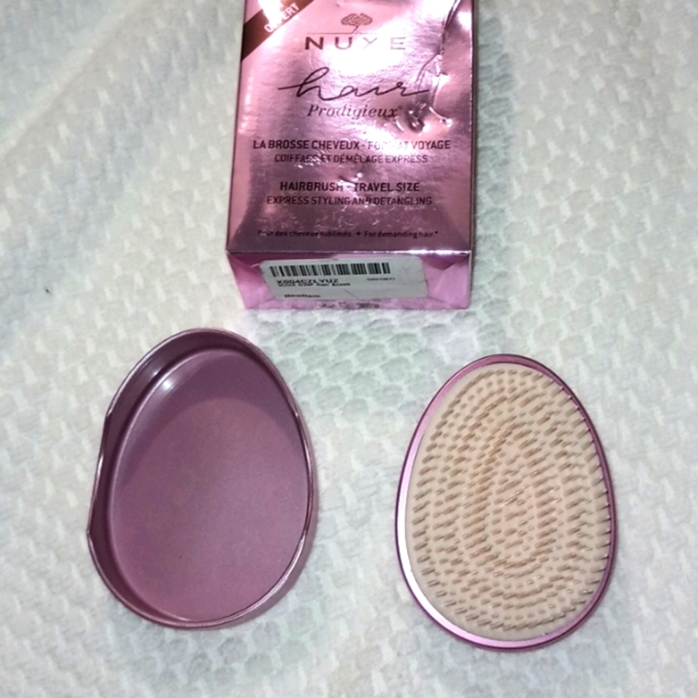 Nuxe Travel Size Hairbrush